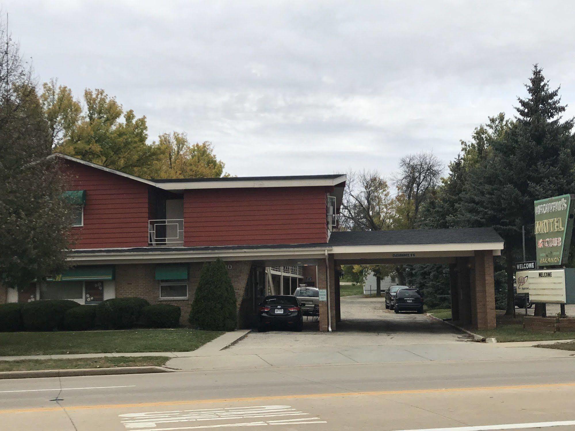 Mcgovern'S Motel And Suites Sun Prairie Esterno foto