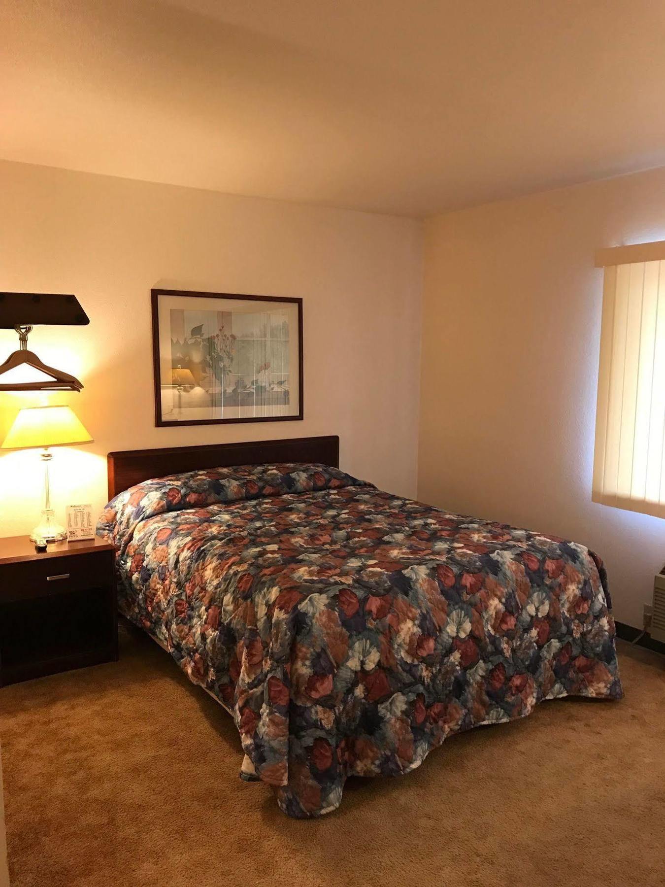 Mcgovern'S Motel And Suites Sun Prairie Esterno foto