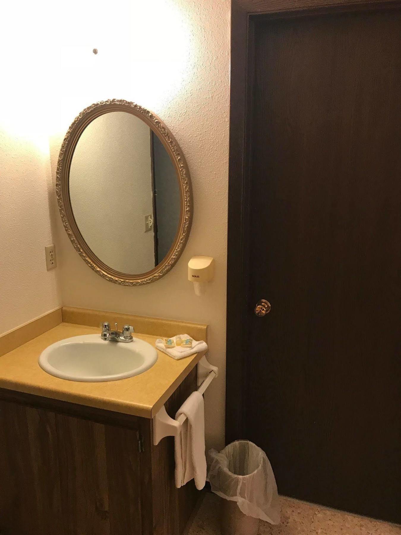 Mcgovern'S Motel And Suites Sun Prairie Esterno foto